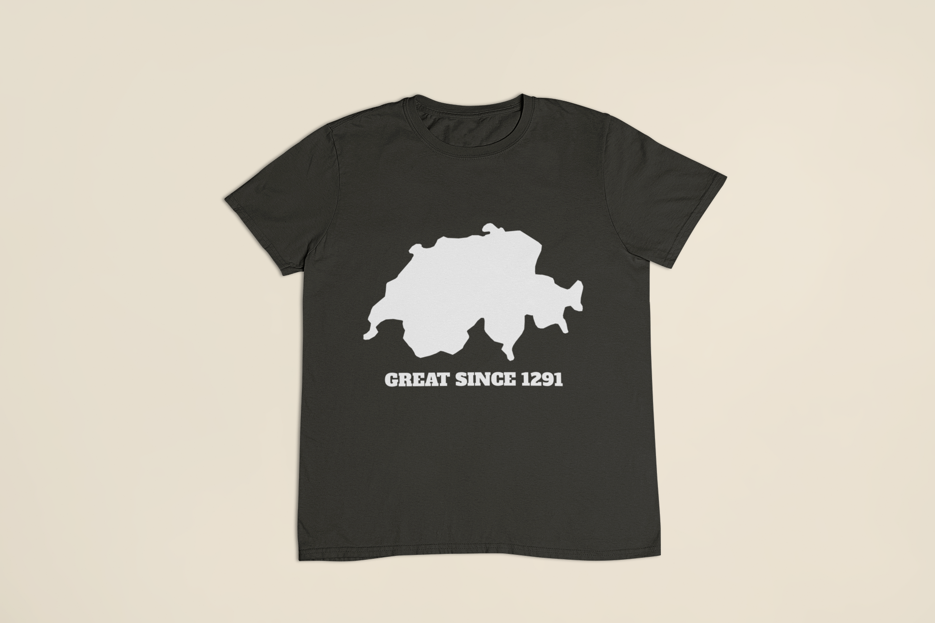 Motiv Schweizer Umriss mit Great Since 1291 auf schwarzem T-Shirt